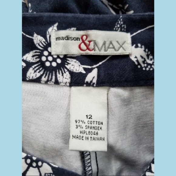 Madison & Max navyblue flowerprint stretchy capris - Picture 3 of 4